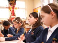 Creative grammar lessons for primary pupils