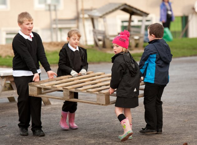Outdoor play: loose materials